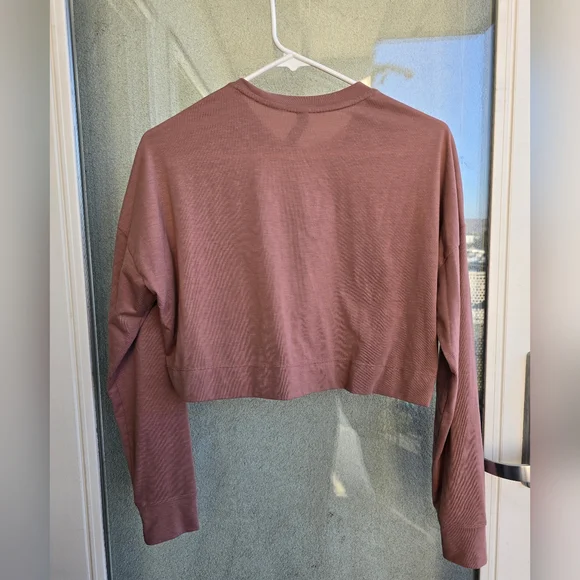 Vuori Women's Dusty Rose Button-Down Shirt - Picture 5 of 7